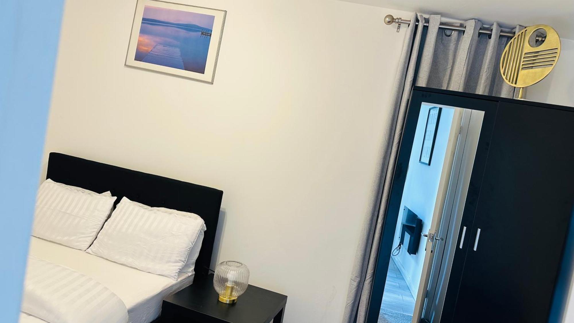 Gazde/Camere de închiriat Cosy And Comfy Londra